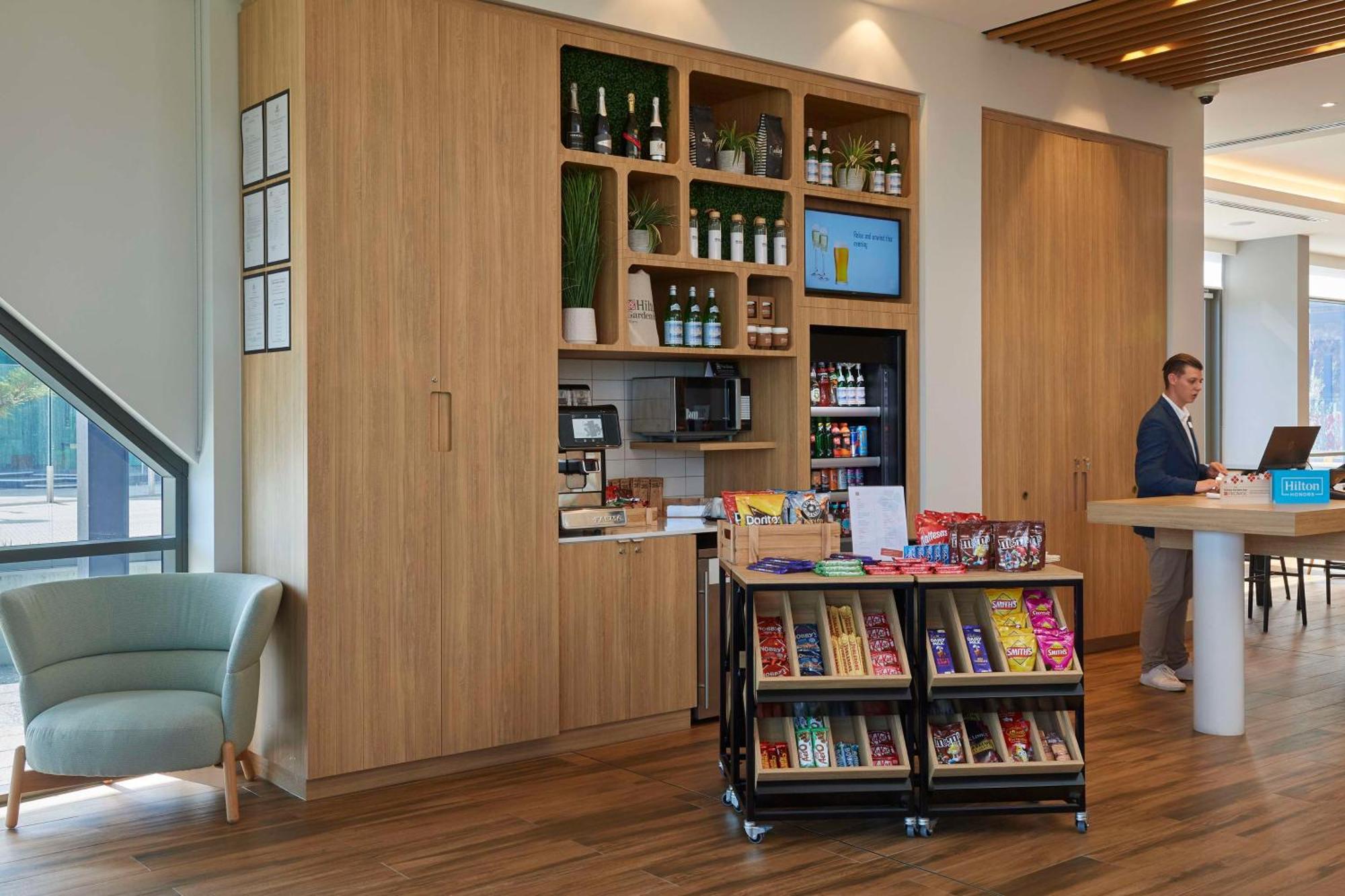 Hilton Garden Inn Albany, Wa מראה חיצוני תמונה